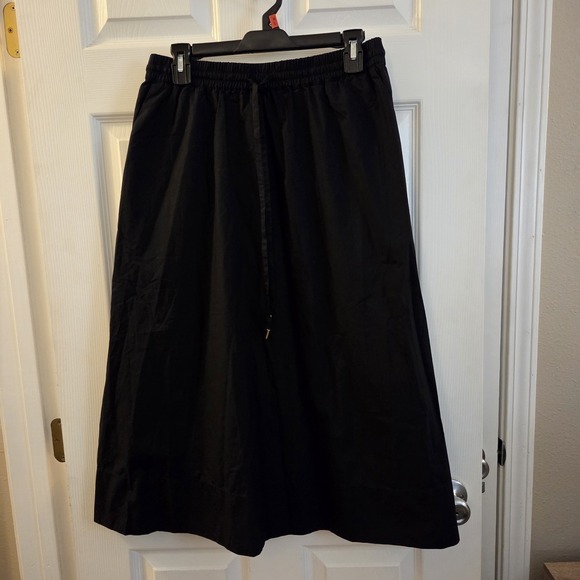 Ann Taylor Dresses & Skirts - Ann Taylor Weekend sz SP black midi pullon skirt NWT 100% cotton casual everyday
